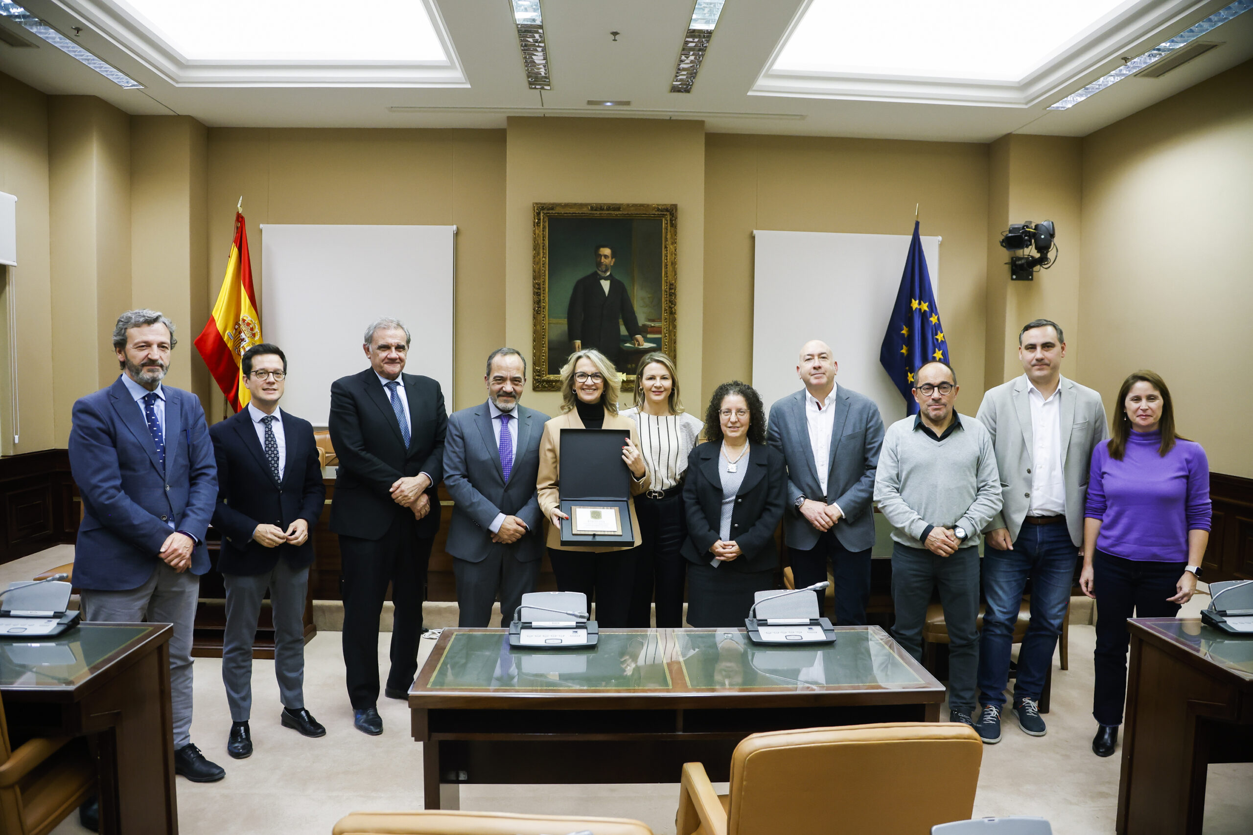 La Comisión de Evaluación y Seguimiento de los Acuerdos del Pacto de Toledo recibe el Premio GRACIAS 2024